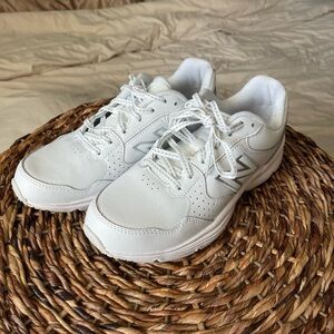 New Balance Women's 411 V1